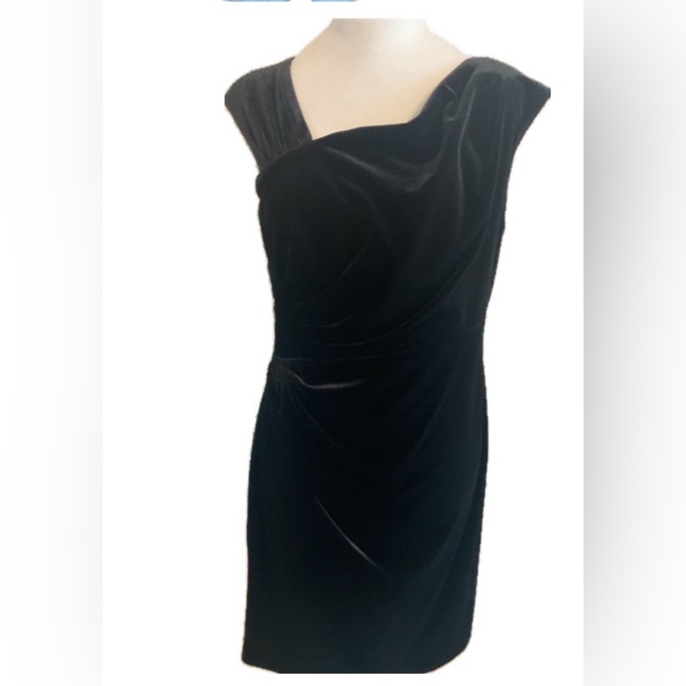 ***Lauren Ralph Lauren Elegant Rich Black Velvet one-shoulder Cocktail Dress